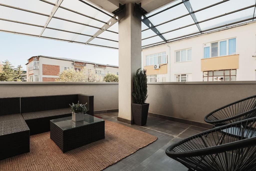 Ambassador Apartment Baia Mare Exterior foto