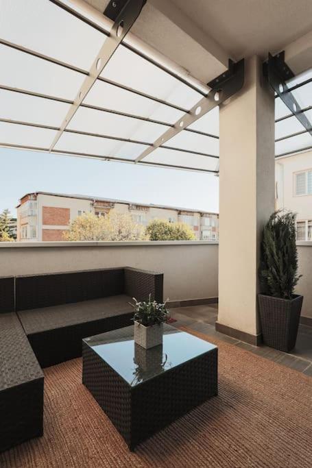 Ambassador Apartment Baia Mare Exterior foto