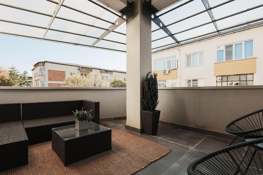 Ambassador Apartment Baia Mare Exterior foto